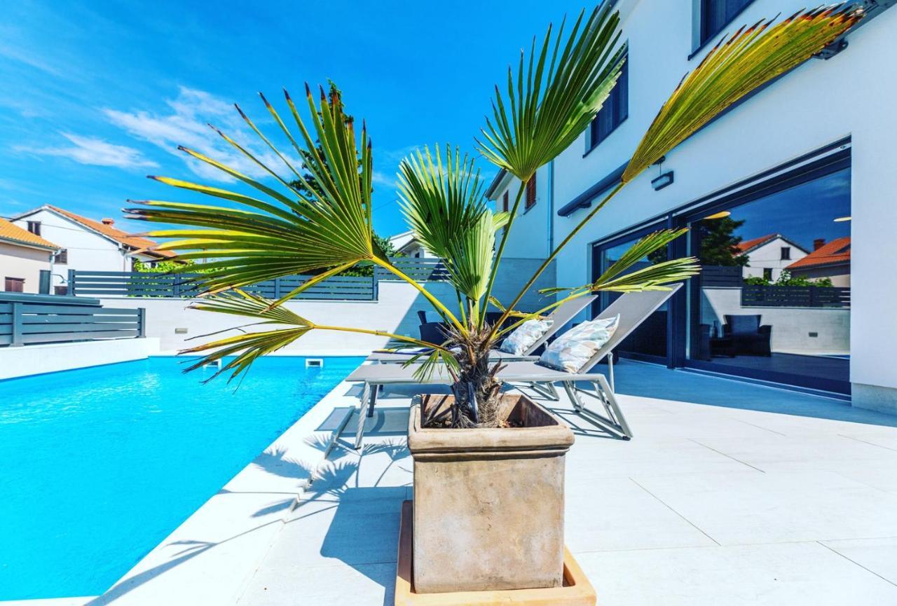 Villa Mondo Adria Нивице Екстериор снимка